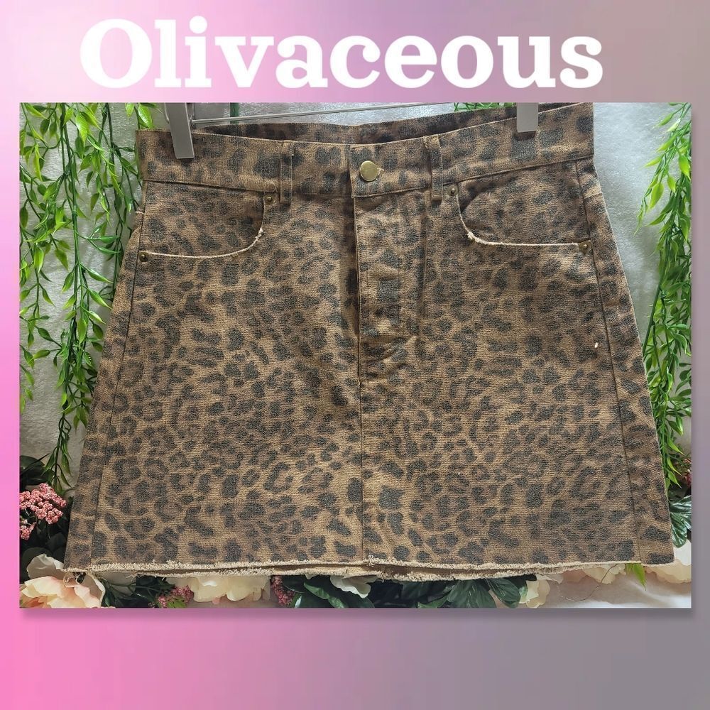 NWT Olivaceous Leopard Print Skirt